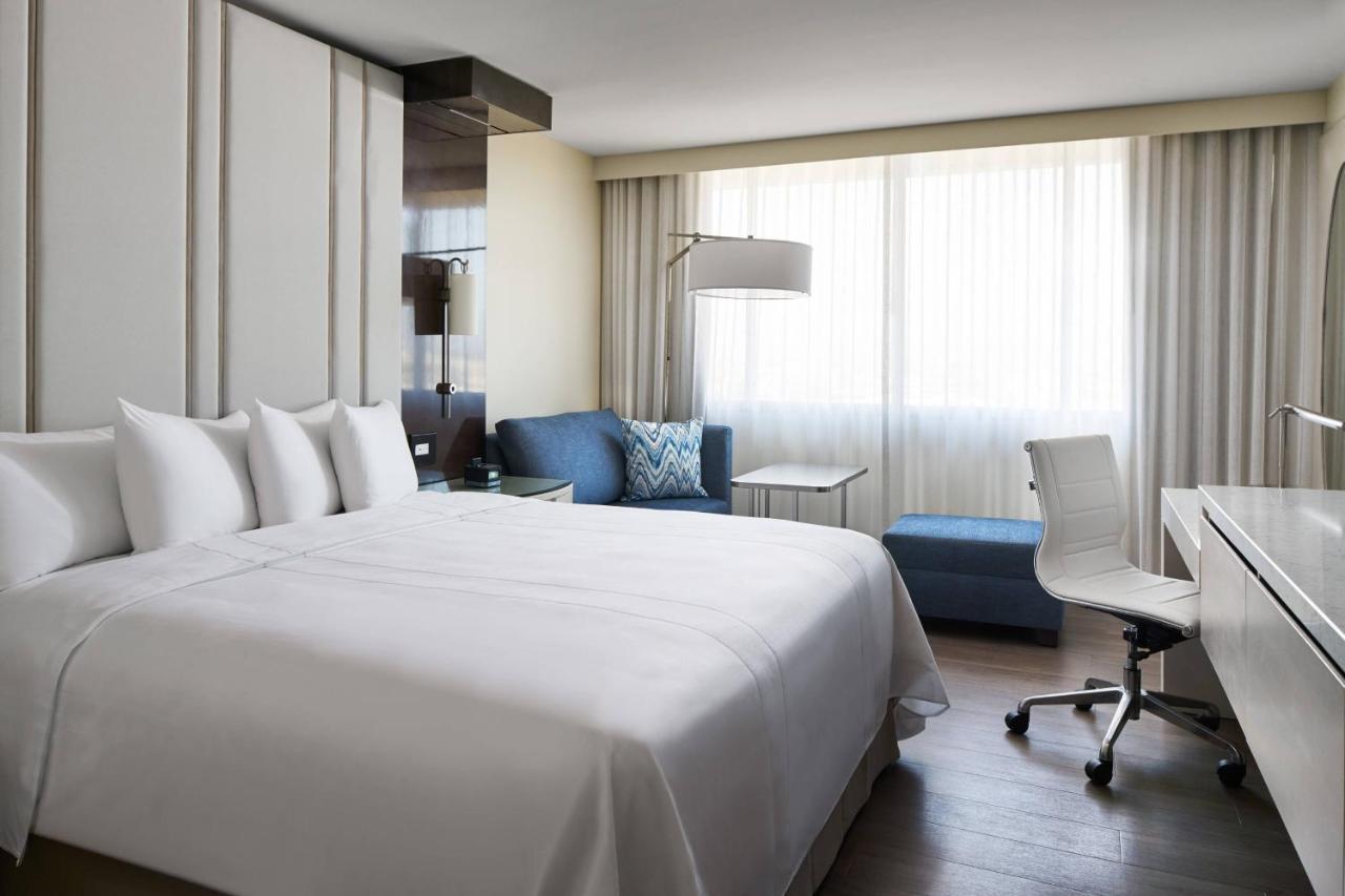 Готель Irvine Marriott Екстер'єр фото