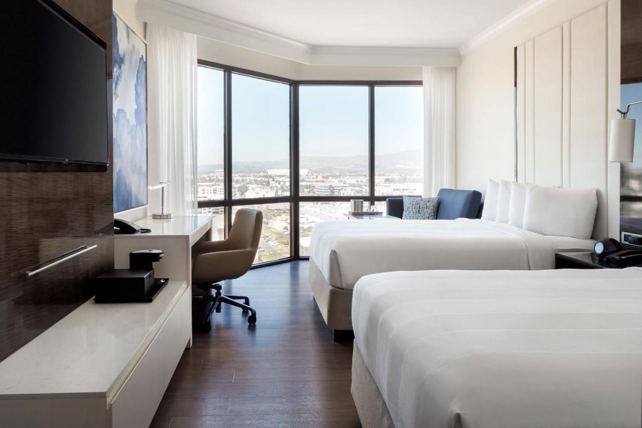 Готель Irvine Marriott Екстер'єр фото