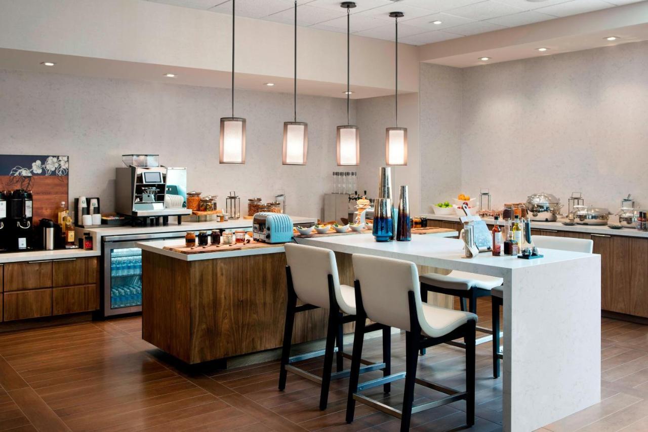Готель Irvine Marriott Екстер'єр фото