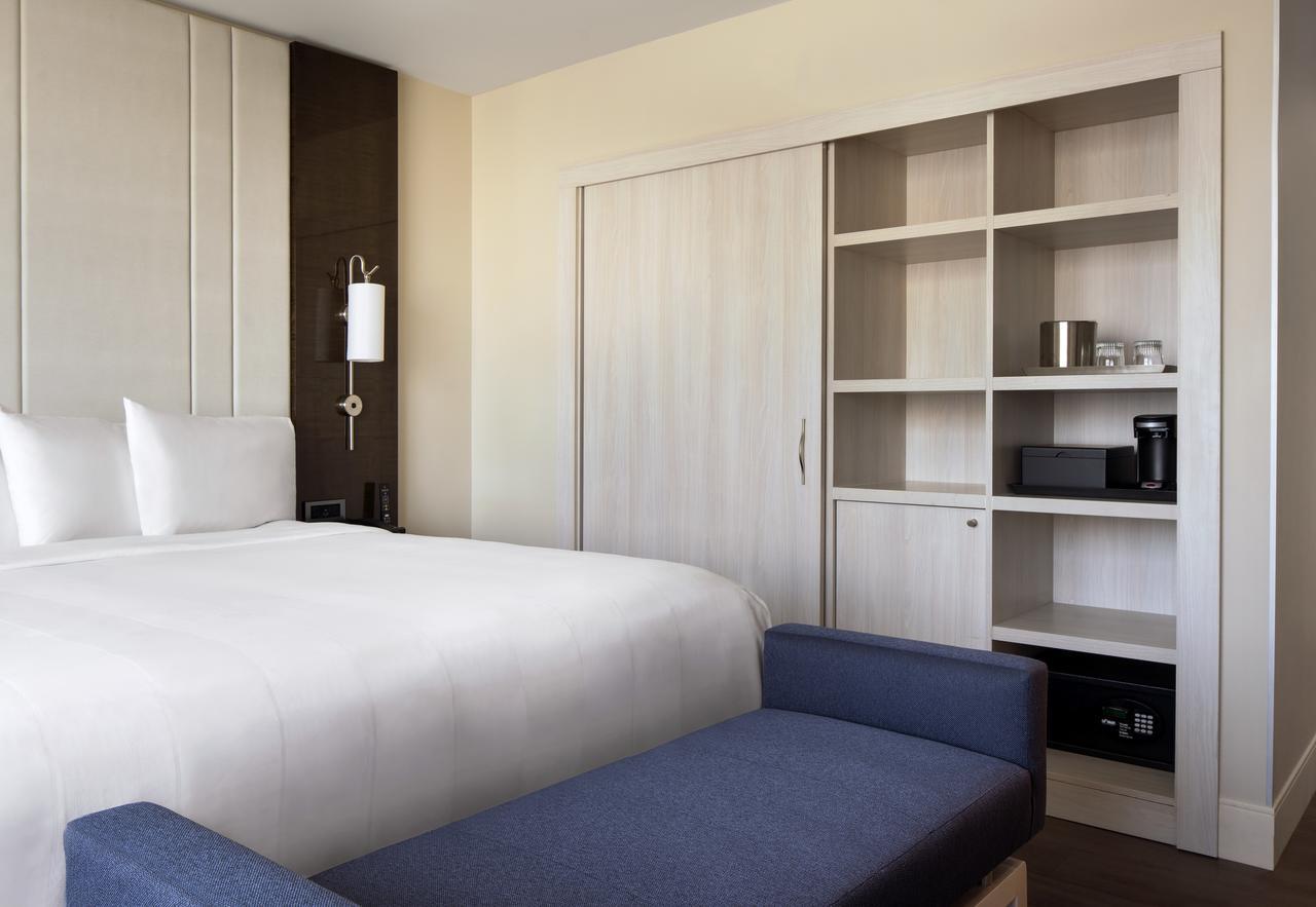Готель Irvine Marriott Екстер'єр фото